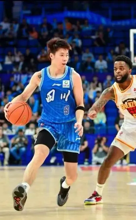 哪里有提供智能球衣租赁服务用于篮球训练_1